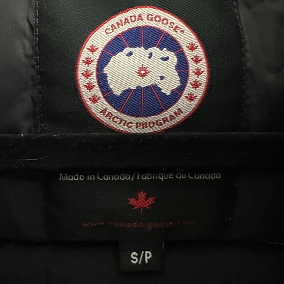 Authentic CANADA GOOSE Puffer down vest size S - Picture 4 of 4